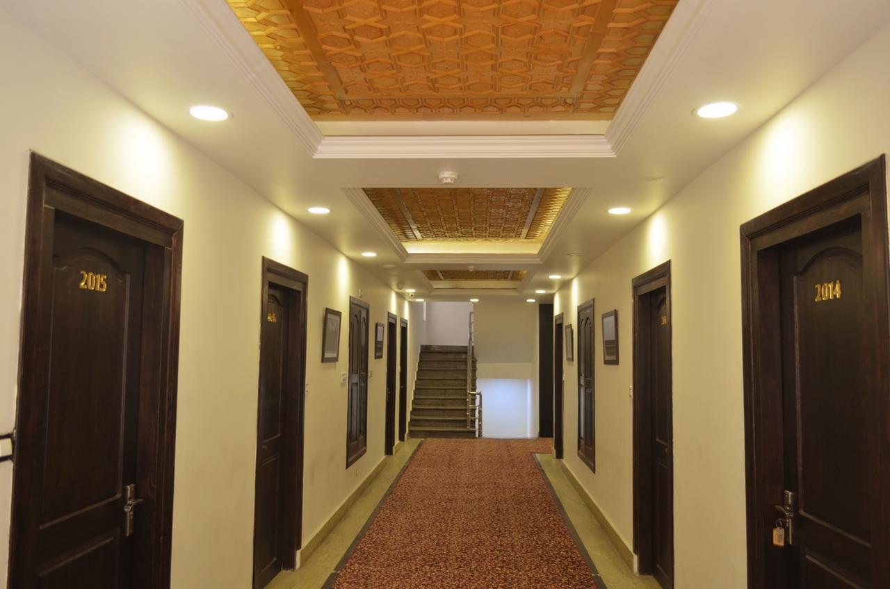 Hotel The Valley View Kashmir Срінагар Екстер'єр фото